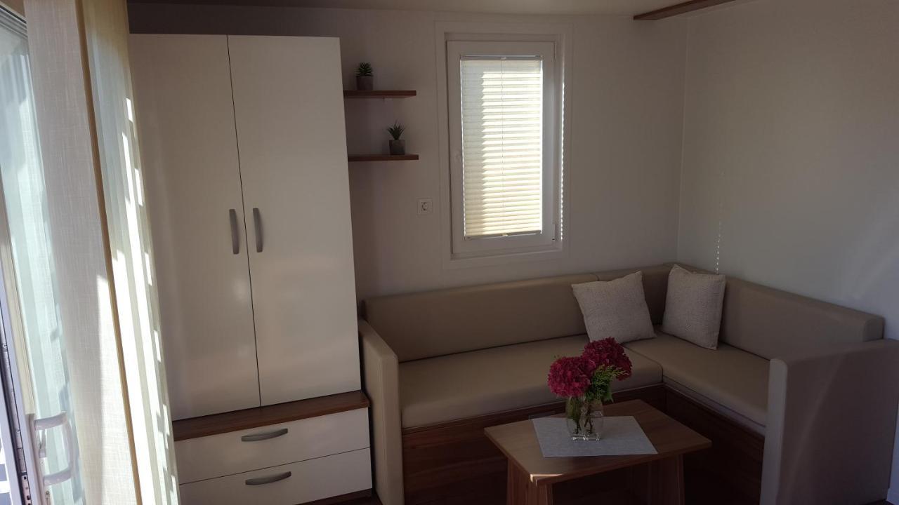 House Boat - Floating House Astrid Villa Pula Exterior photo