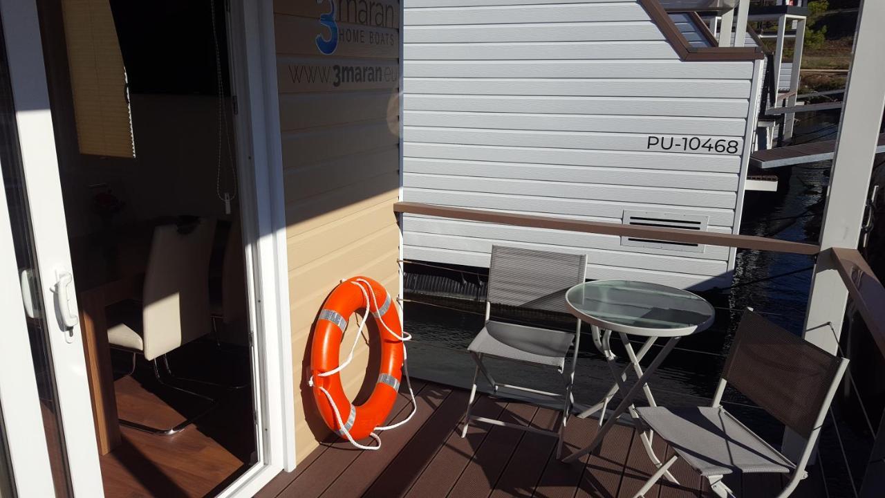 House Boat - Floating House Astrid Villa Pula Exterior photo